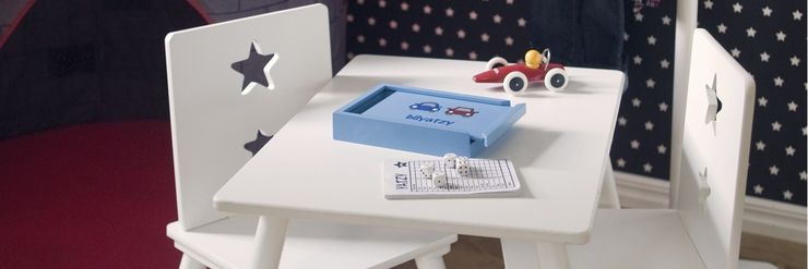 Kindertische und Kinderstühle